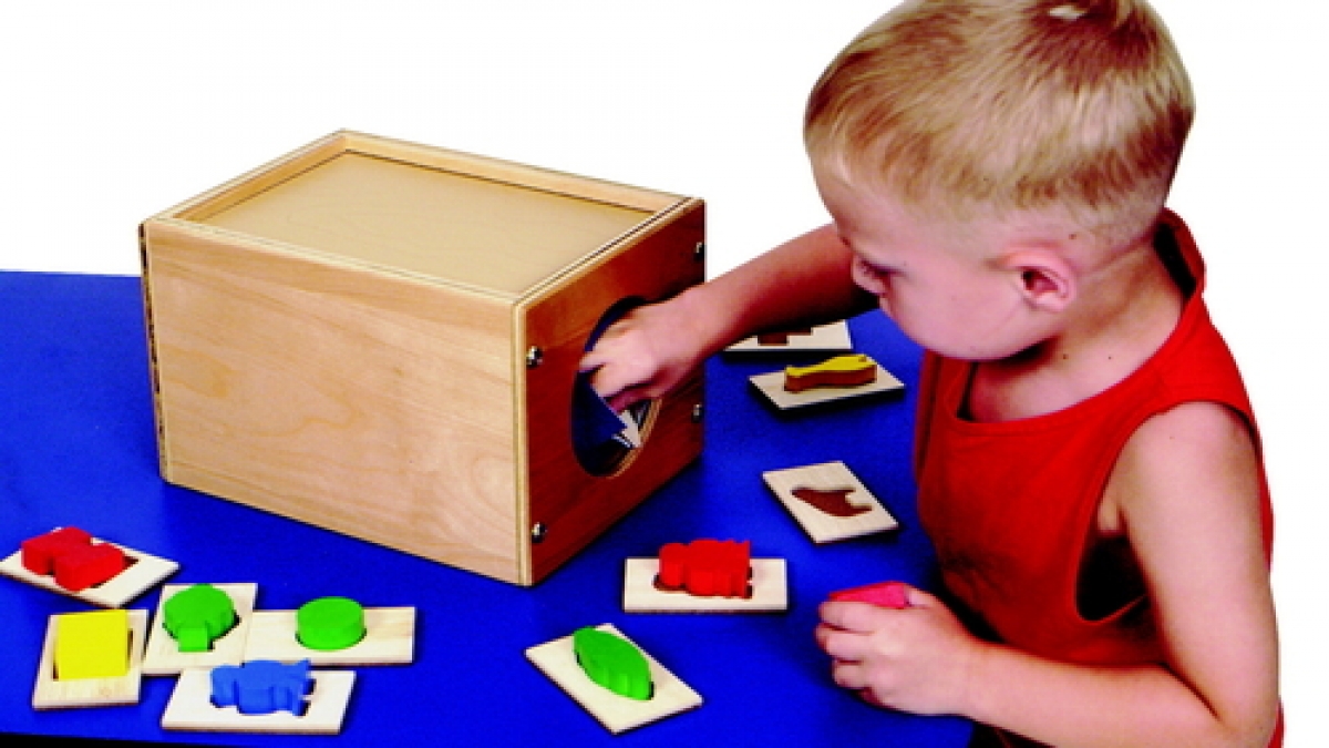 知育玩具 Score Tray Little Minds at Work® Game Tray Set