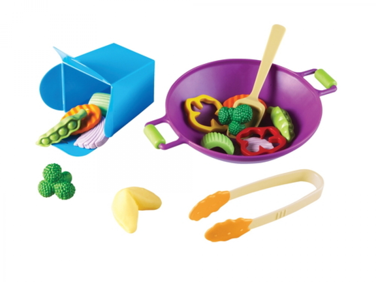 Learning Resources New Sprouts Clean It – Set Giocattolo Pulizie Per Bambini – Paletta, Scopa, Spruzzino, Spugna – Gioco Di Ruolo - 3