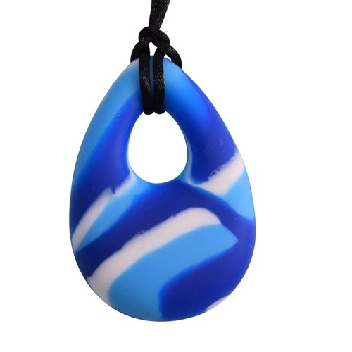 chubuddy blue swirl chewy necklace